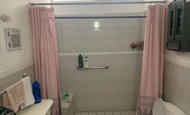 Oportunidad en Jardines del Bosque: Casa con Amplia Distribución y Ubicación Privilegiada