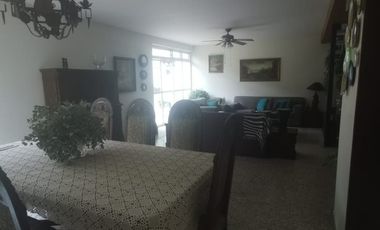 Oportunidad en Jardines del Bosque: Casa con Amplia Distribución y Ubicación Privilegiada