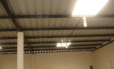 SE VENDE BODEGA,  SANTO DOMINGO DE LOS COLORADOS - ECUADOR