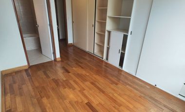 ¡Alquila Este Amplio Departamento En Santiago De Surco Limite Con Barranco Y Miraflores! 🌟 Súper Céntrico, Ideal Para Vivir Con Comodidad, Estilo Y C