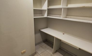 ¡Alquila Este Amplio Departamento En Santiago De Surco Limite Con Barranco Y Miraflores! 🌟 Súper Céntrico, Ideal Para Vivir Con Comodidad, Estilo Y C