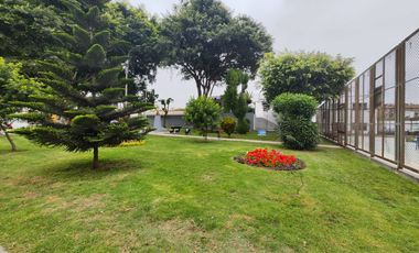 ¡Alquila Este Amplio Departamento En Santiago De Surco Limite Con Barranco Y Miraflores! 🌟 Súper Céntrico, Ideal Para Vivir Con Comodidad, Estilo Y C