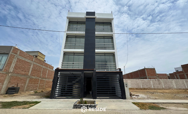 Departamento de 3 dormitorios frente a parque en Urb. La Planicie de San Isidro