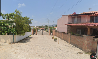 Casa ubicada en colonia Villas de Universidad Puerto Vallarta Jalisco. Con 4 recamaras y 118m2. A unos Minutos de del Aeropuerto.