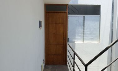 OPORTUNIDAD...!  CASA DE 3 PISOS EN URNANIZACION LAS PALMERAS