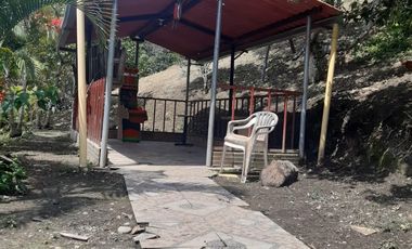 Hermosa finca en venta ubicada en Sasaima