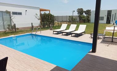 Se Vende Exclusiva Casa De Playa En Condominio