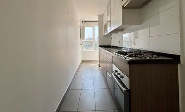 ¡Oportunidad única en San Miguel! 2 Dormitorios, 2 Balcones, Estacionamiento