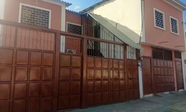 EXCELENTE CASA EN SANTA ELENA