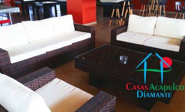 Terraza con salida al jardín y áreas comunes