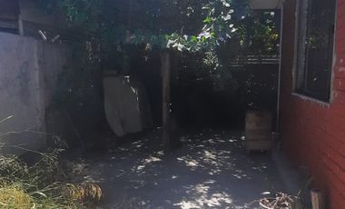 Casa Ampliada en Conjunto Yerbas Buenas, San Bernardo.