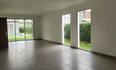 Isla Mocoli, Venta de hermosa casa 4 dormitorios con piscina