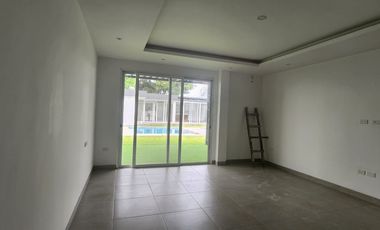 Isla Mocoli, Venta de hermosa casa 4 dormitorios con piscina