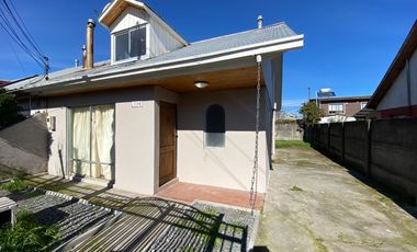 Vendo casa en Villa Doña Francisca 2, de 3 dormitorios 2 baños de comuna de Chillán