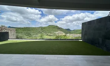 Exelente departamento en renta con vista panoramica a una reserva con lago