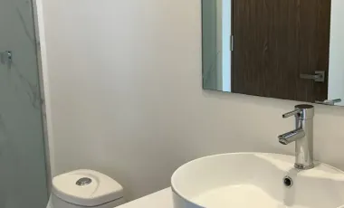 Exelente departamento en renta con vista panoramica a una reserva con lago