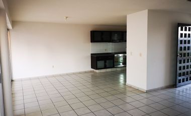 RENTO CASA DE 3 RECAMARAS JARDIN Y CUARTO DE SERVICIO EN GRAN JARDIN