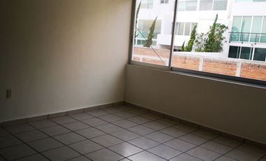 RENTO CASA DE 3 RECAMARAS JARDIN Y CUARTO DE SERVICIO EN GRAN JARDIN