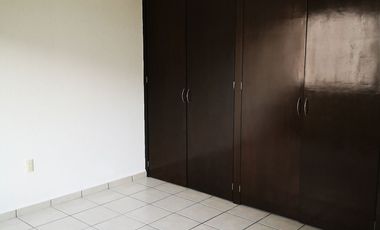 RENTO CASA DE 3 RECAMARAS JARDIN Y CUARTO DE SERVICIO EN GRAN JARDIN