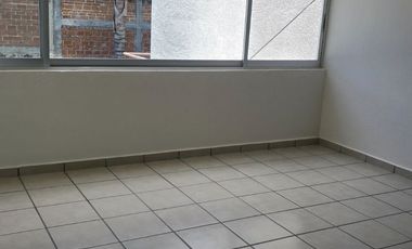 RENTO CASA DE 3 RECAMARAS JARDIN Y CUARTO DE SERVICIO EN GRAN JARDIN