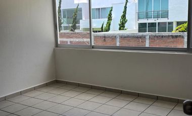 RENTO CASA DE 3 RECAMARAS JARDIN Y CUARTO DE SERVICIO EN GRAN JARDIN