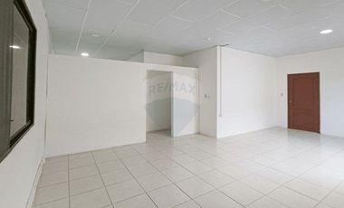 ALQUILER LOCAL COMERCIAL AV. FRANCISCO DE ORELLANA