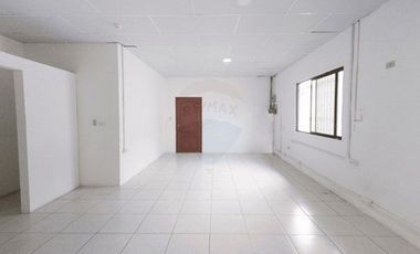 ALQUILER LOCAL COMERCIAL AV. FRANCISCO DE ORELLANA