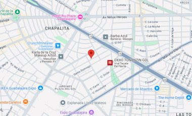 Casa ubicada en colonia Chapalita Guadalajara, Jalisco. Con 3 recamaras y 210m2. Entre Av. Chapalita y Calzada lázaro Cárdenas, A unos minutos del Mer