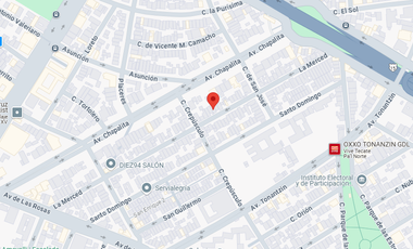 Casa ubicada en colonia Chapalita Guadalajara, Jalisco. Con 3 recamaras y 210m2. Entre Av. Chapalita y Calzada lázaro Cárdenas, A unos minutos del Mer
