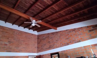 VENDO CASA CAMPESTRE EN COMBIA SE RECIBE PERMUTA