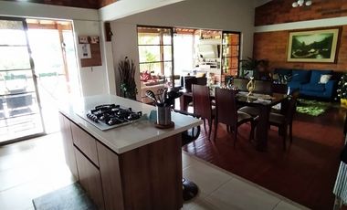 VENDO CASA CAMPESTRE EN COMBIA SE RECIBE PERMUTA