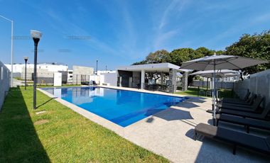 🏡Casa en Venta con Alberca🏊 y Acceso Controlado👮 cerca de Ciudad Industrial🏙️ 💲1,113,000💰✨