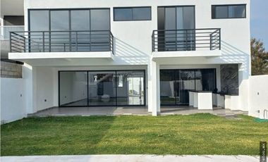 Casa Nueva en Venta en Corinto Residencial, Burgos Bugambilias