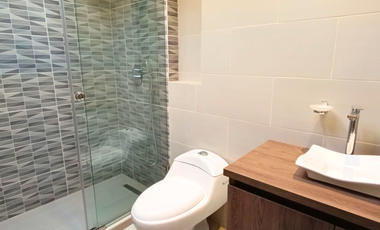 Venta de Casa nueva y moderna- ubicado en Charasol- Azogues