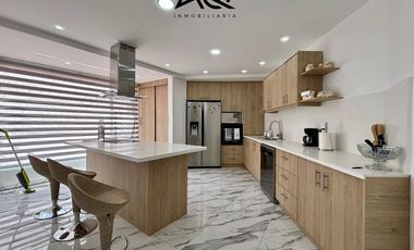 Casa de lujo en venta en la Ciudadela Zamora