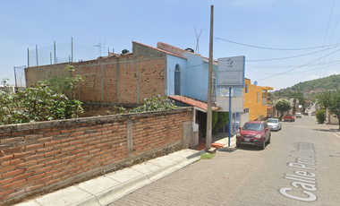 Casa en venta ¡REMATE BANCARIO! -Calle Prolongación Iturbide, Ixtlahuacán del Río, Jalisco.