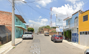 Casa en venta ¡REMATE BANCARIO! -Calle Prolongación Iturbide, Ixtlahuacán del Río, Jalisco.
