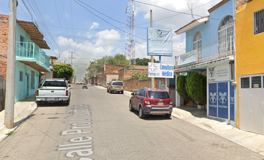 Casa en venta ¡REMATE BANCARIO! -Calle Prolongación Iturbide, Ixtlahuacán del Río, Jalisco.