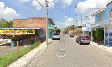 Casa en venta ¡REMATE BANCARIO! -Calle Prolongación Iturbide, Ixtlahuacán del Río, Jalisco.