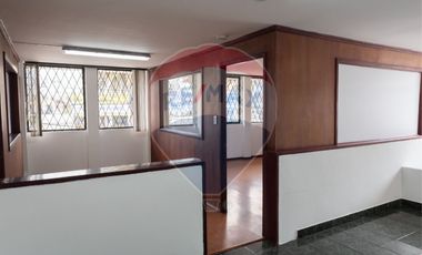 Se Renta Oficina en Ibarra Av. Mariano Acosta