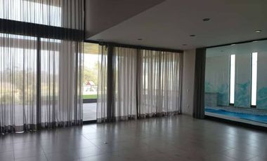 VENDO o RENTO CASA DE 6 RECAMARAS EN EL BOSQUE COUNTRY CLUB