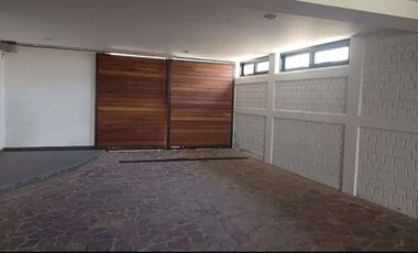 VENDO o RENTO CASA DE 6 RECAMARAS EN EL BOSQUE COUNTRY CLUB