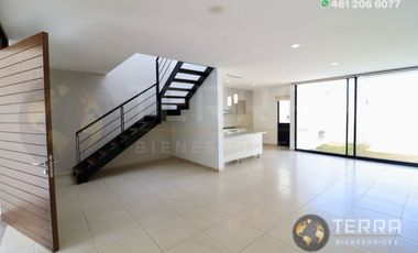 RENTA Casa en Zana, por camino San José 🏡 Equipada ZÄNÁ Entorno Residencial Un fraccionamiento con muchas amenidades y área Verde cuenta con alberca