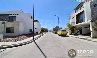 RENTA Casa en Zana, por camino San José 🏡 Equipada ZÄNÁ Entorno Residencial Un fraccionamiento con muchas amenidades y área Verde cuenta con alberca