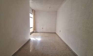Oficina en renta en centro de Morelia, calle Allende