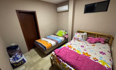 Se vende casa de 5 dormitorios en Urb. Ciudad celeste de la vía Samborondón.