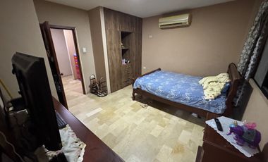 Se vende casa de 5 dormitorios en Urb. Ciudad celeste de la vía Samborondón.
