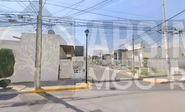 MGG  ULTIMA CASA DUPLEX EN LOS ROBLES SANTIAGO DE QUERETARO
