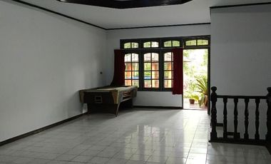 Villa Puncak Dijual Dekat Istana Negara Cipanas