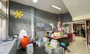 Prime-Location Home Office on Navamin Road! Move-in ready, ideal for both residential and office use. For sale: Prinluck Navamin 54